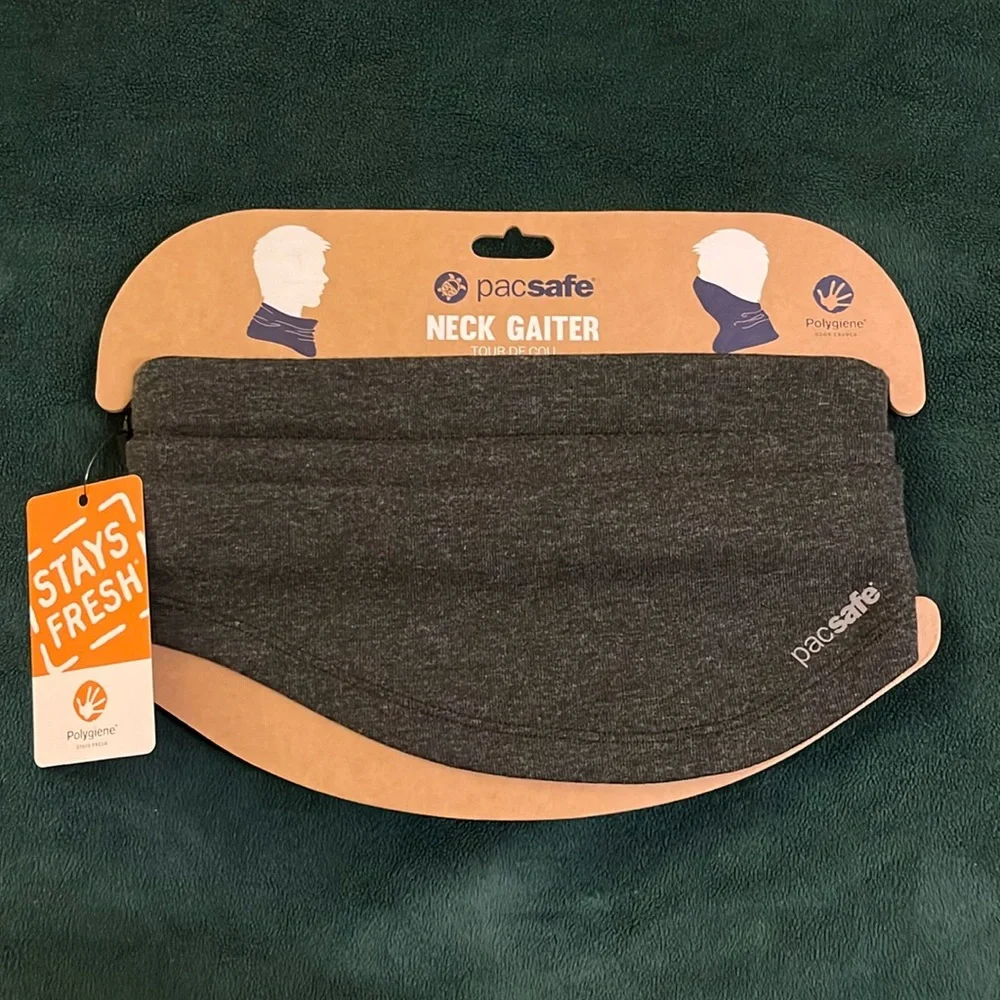 NWT Pacsafe neck gaiter